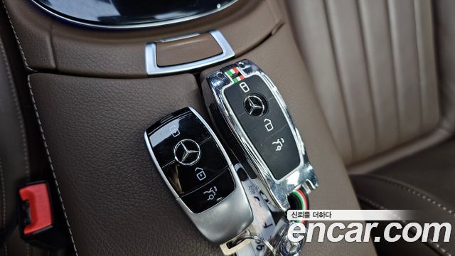 Mercedes-Benz E-Class E220d Exclusive