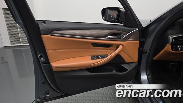 BMW 5-Series 520d M Sport Package Plus