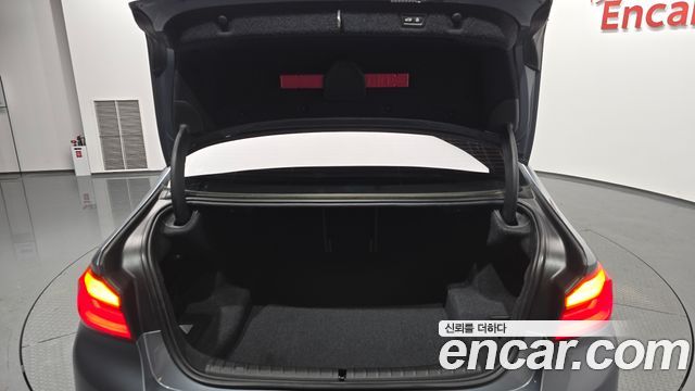 BMW 5-Series 520d M Sport Package Plus