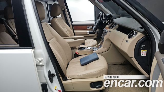 Land Rover Discovery 3.0 SDV6 SE