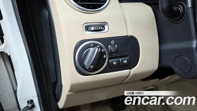 Land Rover Discovery 3.0 SDV6 SE