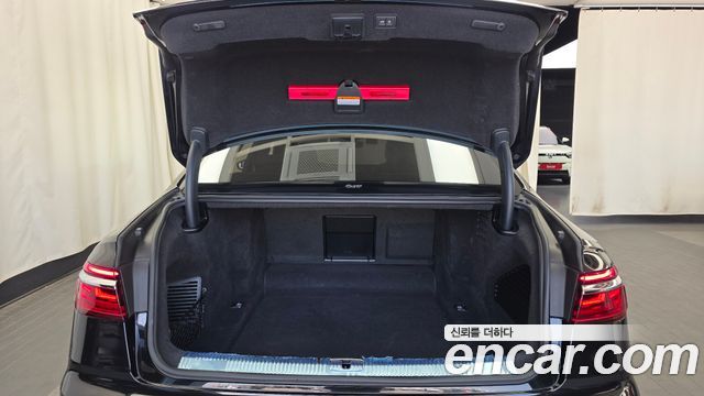 Audi A8 60 TFSI Quattro LWB