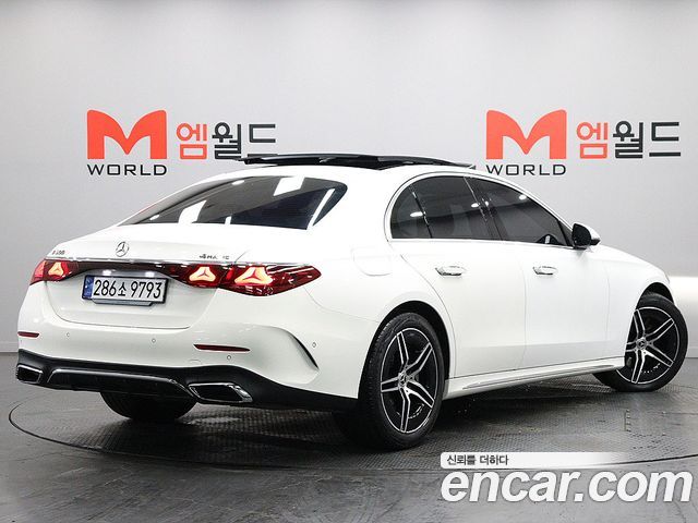 Mercedes-Benz E-Class E300 4MATIC AMG Line