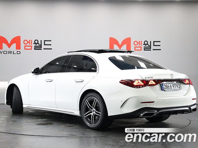 Mercedes-Benz E-Class E300 4MATIC AMG Line