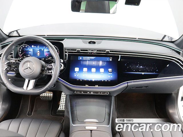 Mercedes-Benz E-Class E300 4MATIC AMG Line