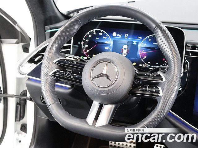 Mercedes-Benz E-Class E300 4MATIC AMG Line