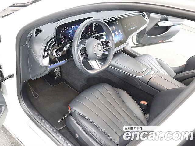 Mercedes-Benz E-Class E300 4MATIC AMG Line