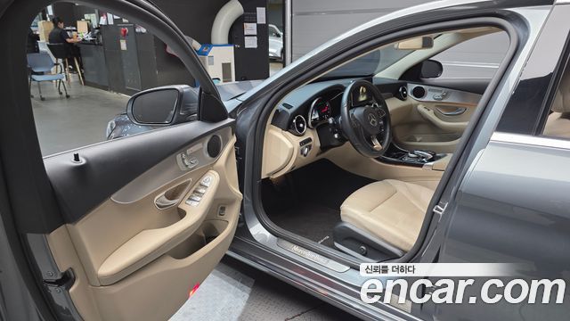 Mercedes-Benz C-Class C200 Avantgarde