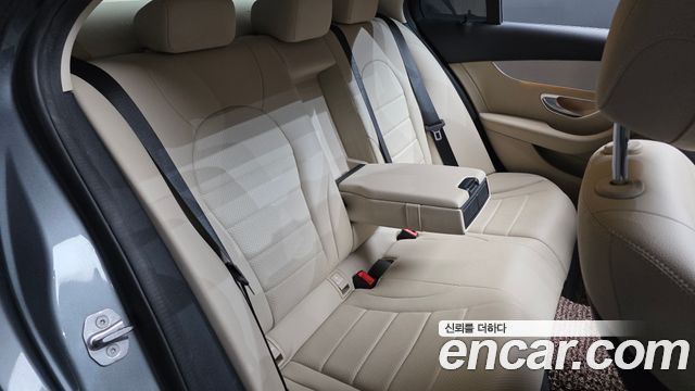 Mercedes-Benz C-Class C200 Avantgarde
