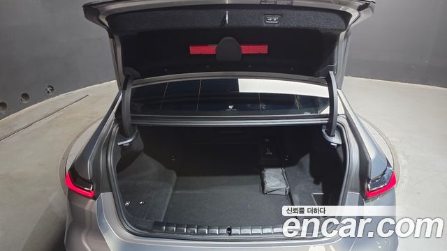 BMW 7-Series 740i xDrive M Sport Limited