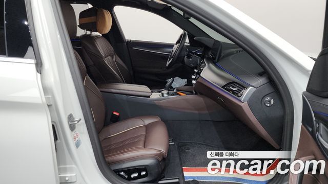 BMW 5-Series 523d xDrive M Sport