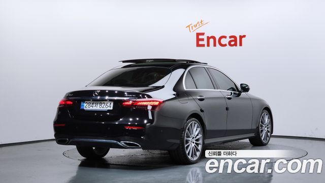 Mercedes-Benz E-Class E350 4MATIC AMG Line