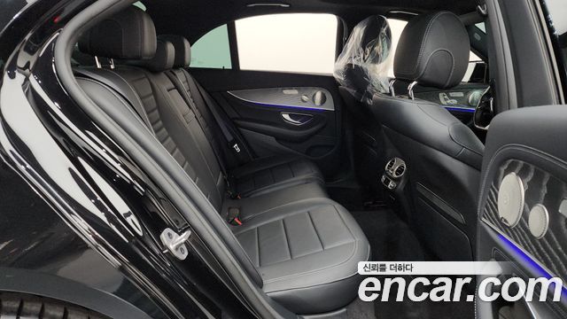 Mercedes-Benz E-Class E350 4MATIC AMG Line