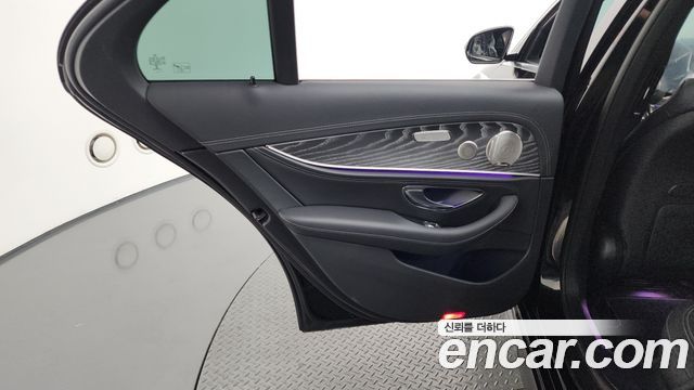 Mercedes-Benz E-Class E350 4MATIC AMG Line