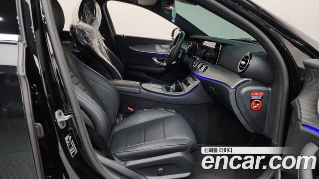 Mercedes-Benz E-Class E350 4MATIC AMG Line