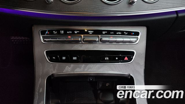 Mercedes-Benz E-Class E350 4MATIC AMG Line