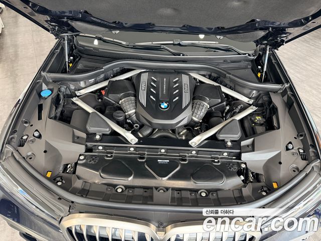BMW X7 M50i 6STR
