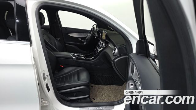 Mercedes-Benz GLC-Class GLC220 d 4MATIC Premium Coupe