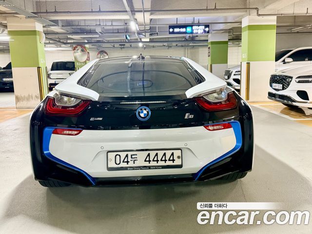 BMW i8 Coupe
