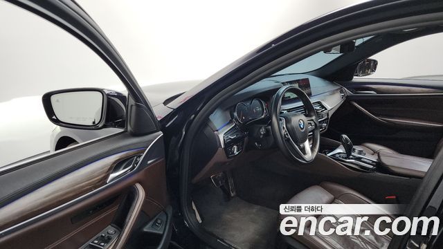 BMW 5-Series 530i xDrive M Sport Package Plus