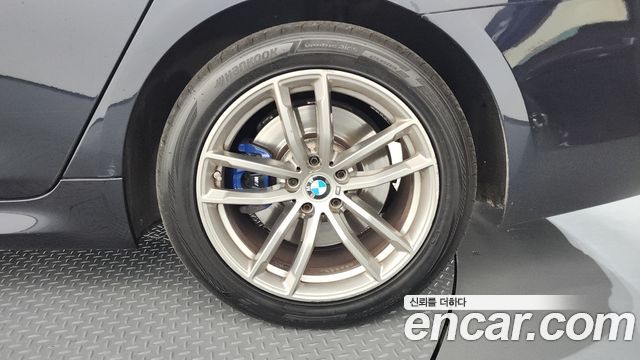 BMW 5-Series 530i xDrive M Sport Package Plus