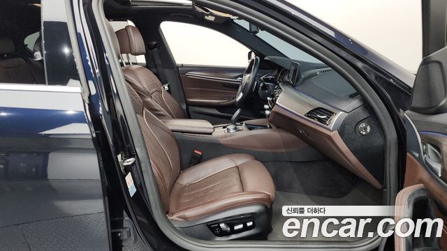 BMW 5-Series 530i xDrive M Sport Package Plus
