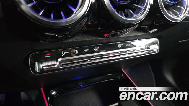 Mercedes-Benz GLB-Class GLB200 d