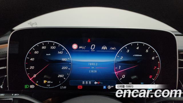 Mercedes-Benz E-Class E300 4MATIC AMG Line