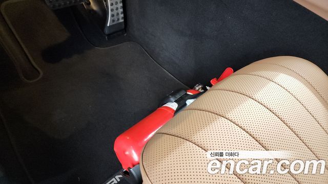 Mercedes-Benz E-Class E300 4MATIC AMG Line