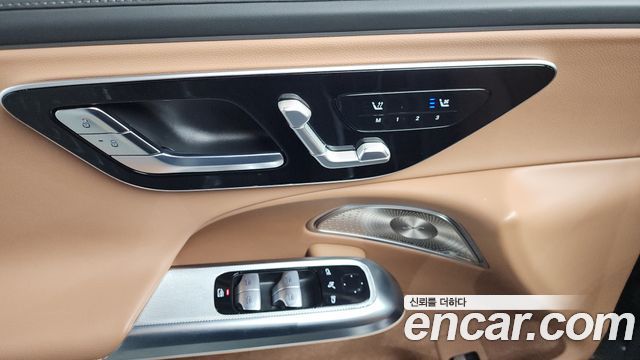 Mercedes-Benz E-Class E300 4MATIC AMG Line