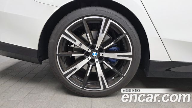 BMW 5-Series 530i xDrive M Sport