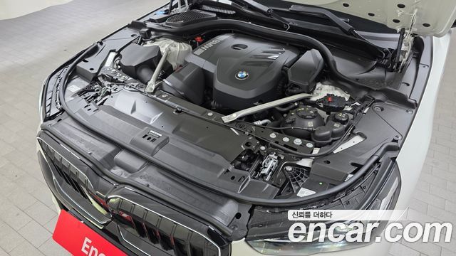 BMW 5-Series 530i xDrive M Sport