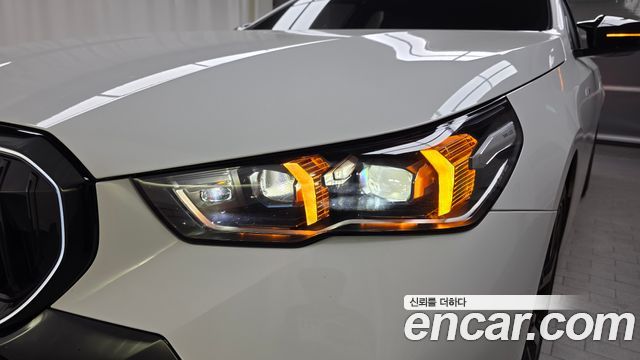 BMW 5-Series 530i xDrive M Sport