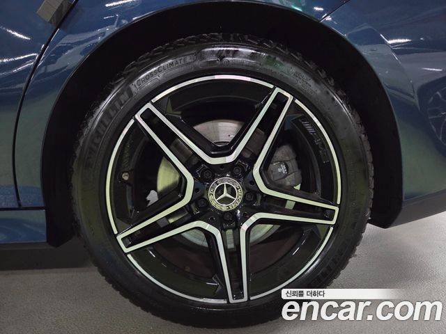Mercedes-Benz CLA-Class CLA250 4MATIC
