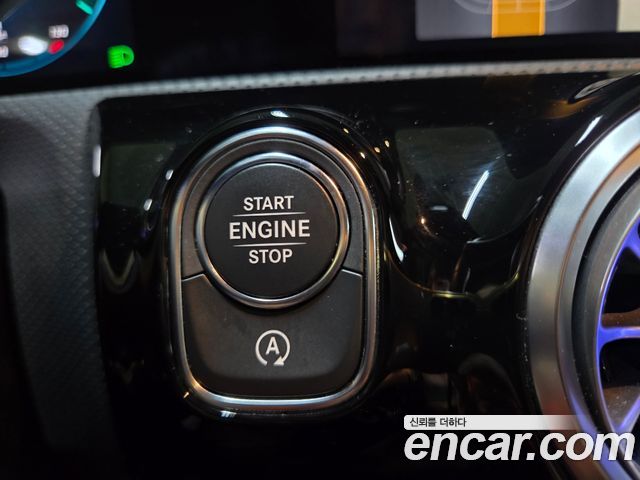 Mercedes-Benz CLA-Class CLA250 4MATIC