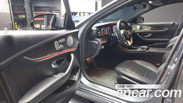 Mercedes-Benz E-Class E350 4MATIC AMG Line