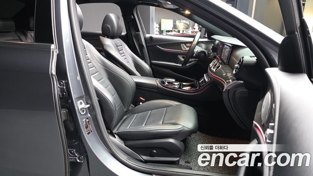 Mercedes-Benz E-Class E350 4MATIC AMG Line