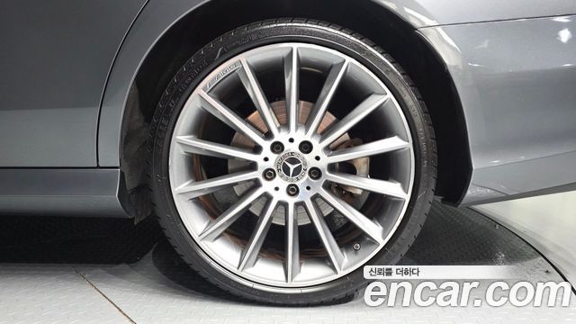 Mercedes-Benz E-Class E350 4MATIC AMG Line
