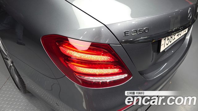 Mercedes-Benz E-Class E350 4MATIC AMG Line