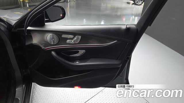Mercedes-Benz E-Class E350 4MATIC AMG Line