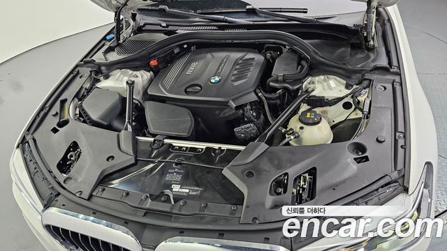 BMW 5-Series 520d xDrive M Sport Package Plus
