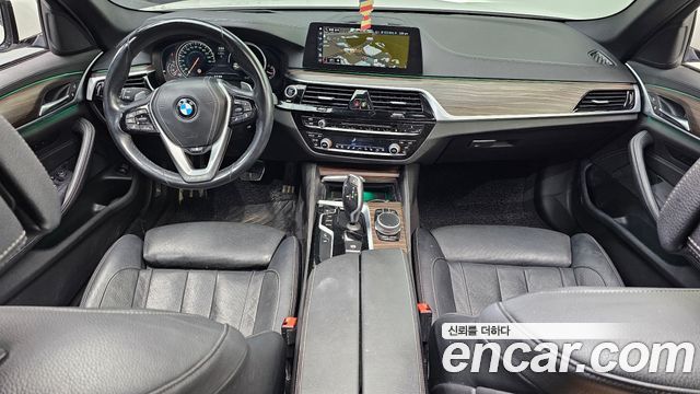 BMW 5-Series 520d xDrive M Sport Package Plus