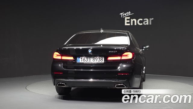 BMW 5-Series 520i Luxury