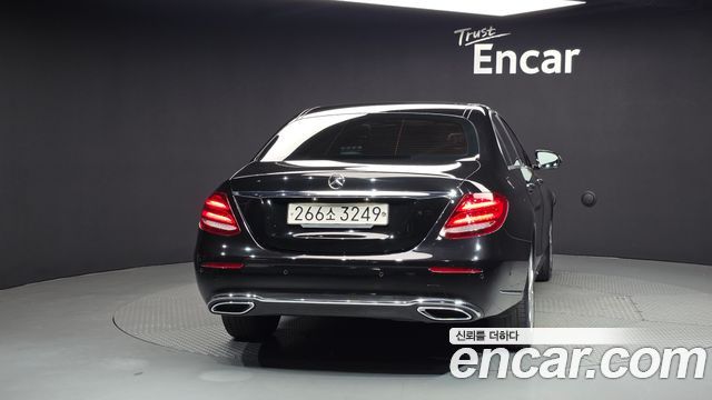 Mercedes-Benz E-Class E220d Exclusive