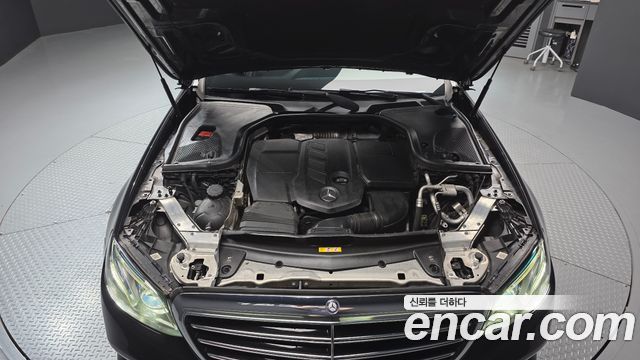 Mercedes-Benz E-Class E220d Exclusive