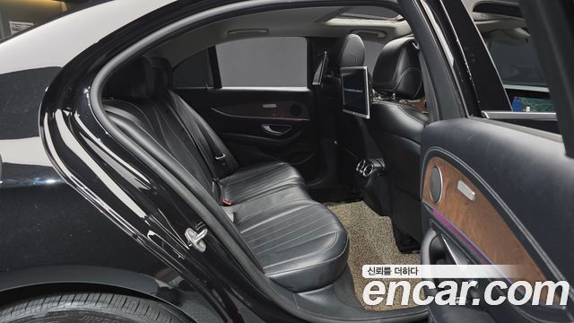 Mercedes-Benz E-Class E220d Exclusive