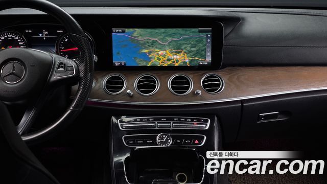 Mercedes-Benz E-Class E220d Exclusive