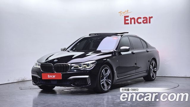BMW 7-Series M760Li xDrive