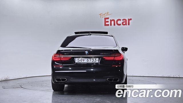 BMW 7-Series M760Li xDrive