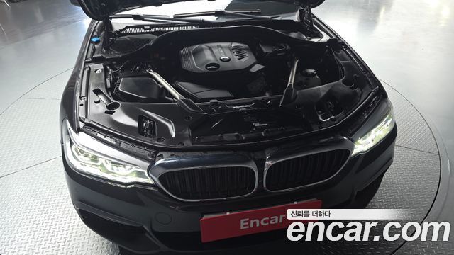 BMW 5-Series 520d xDrive M Sport Package Plus